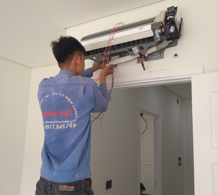 NGUYÊN NHÂN LÀM MÁY LẠNH REETECH BỊ CHẢY NƯỚC